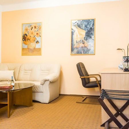 Pension Konopiste Benesov  Dış mekan fotoğraf